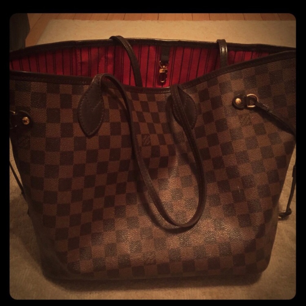 Louis Vuitton MM Neverfull